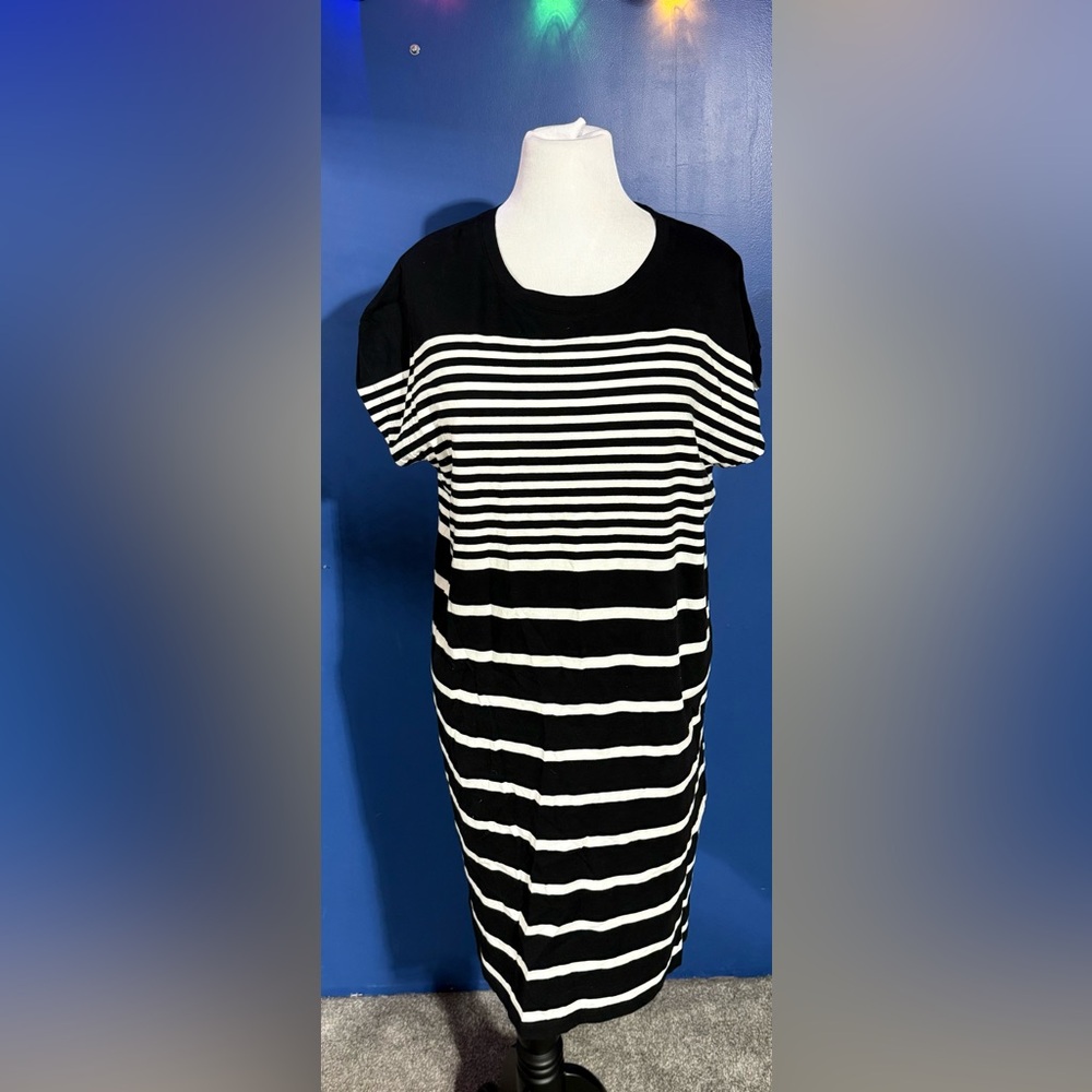 Liz Claiborne Black and White Striped Tee Shirt Dress